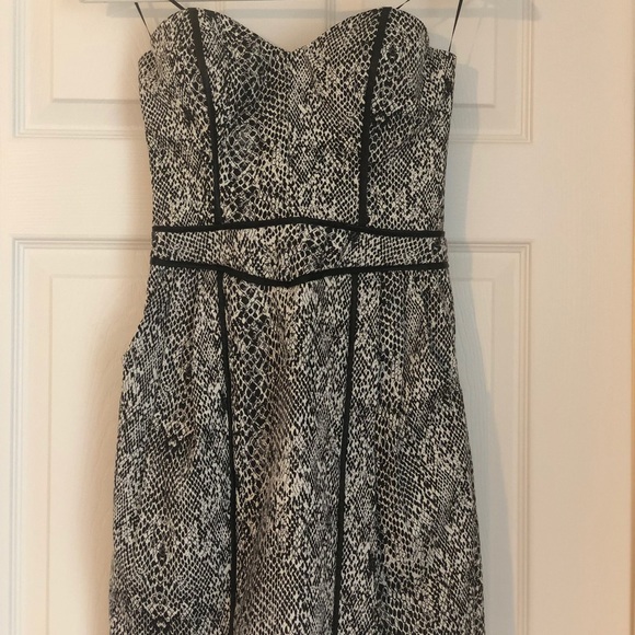 Guess Dresses & Skirts - Guess Mini Dress